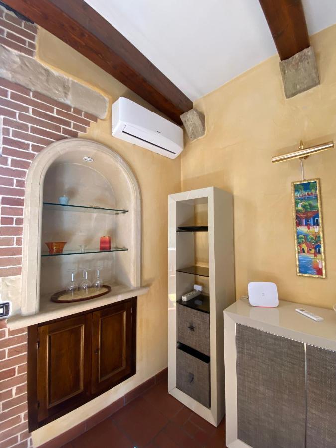 Апартаменты Casa Chiara, Roof Terrace, 100M To The Historical Center Лечче Экстерьер фото