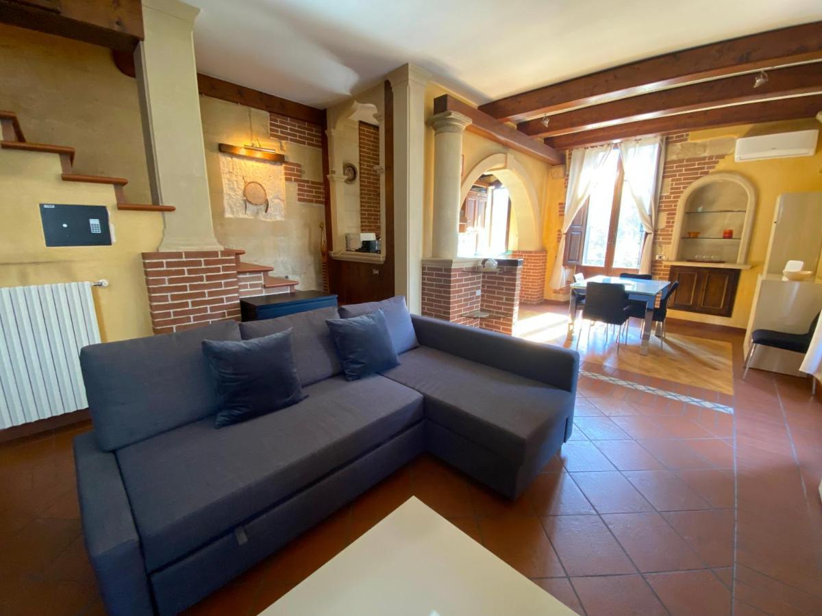 Апартаменты Casa Chiara, Roof Terrace, 100M To The Historical Center Лечче Экстерьер фото