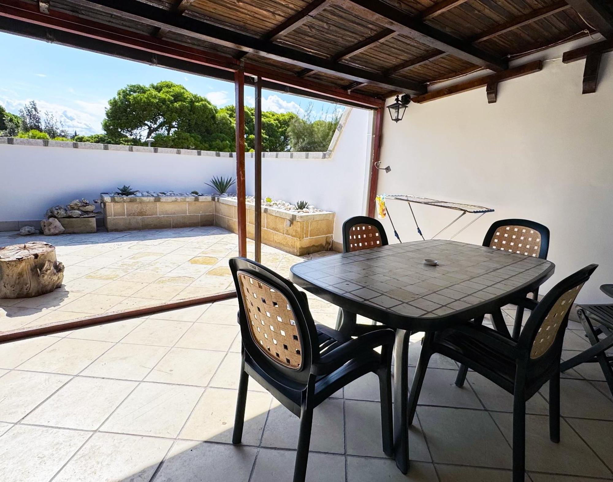 Апартаменты Casa Chiara, Roof Terrace, 100M To The Historical Center Лечче Экстерьер фото